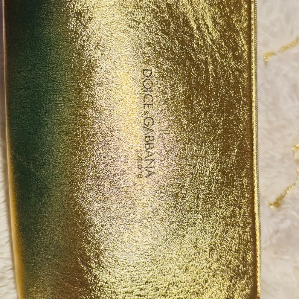 Dolce & Gabanna the one gold beauty bag - Picture 3 of 4